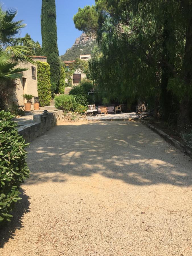 Villa La Grande Bastide Piscine Et Tennis Collectif Каси Экстерьер фото